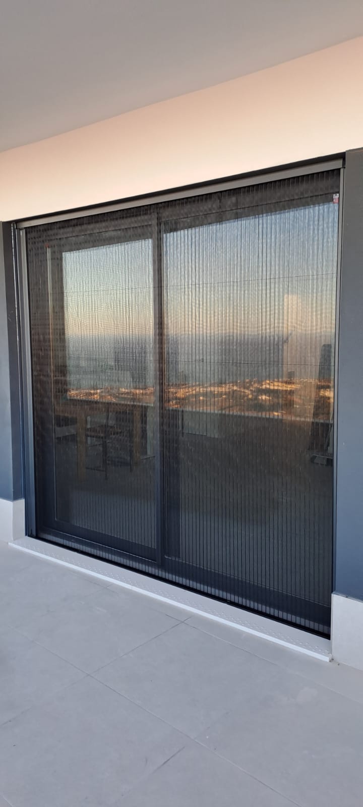 Mosquiteras plisadas Ral. 7016