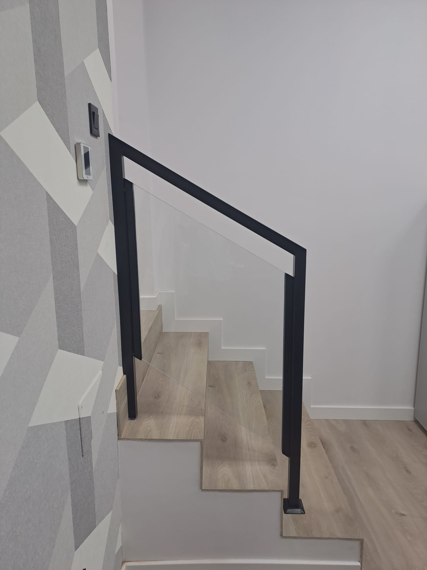 pasamano de hierro con cristal